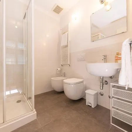 Luxury 1 Bedroom Navigli Loft Apartment *